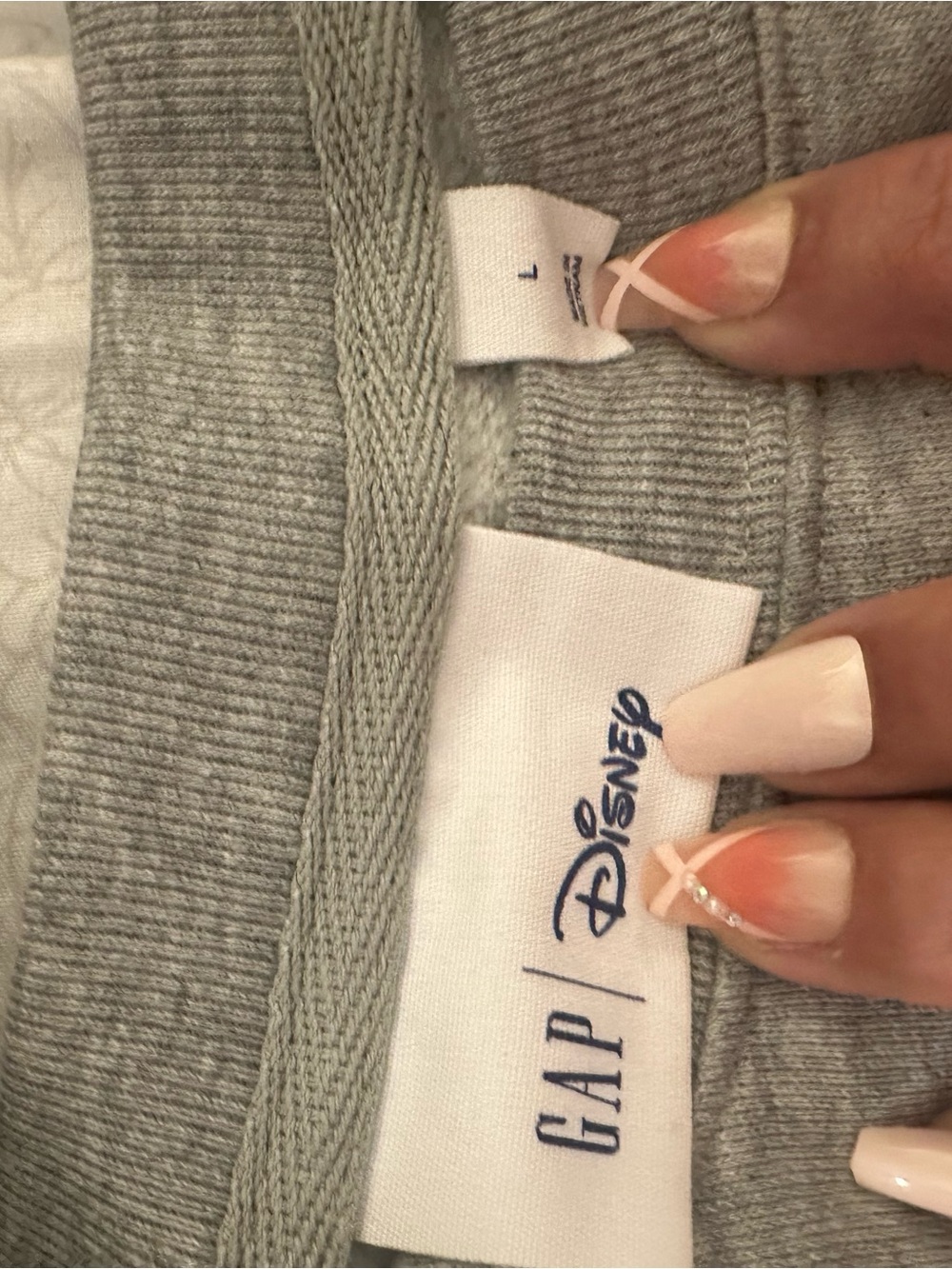 Sweater Subcategory Classification - Picture 2 of 3